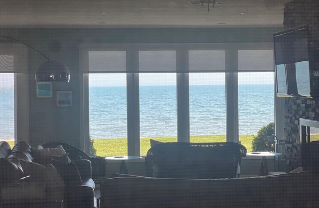 Winter Rental; Birders' Joy ; Lake Erie Beach Front; Walkers beach; 3 BR/2 Bathn