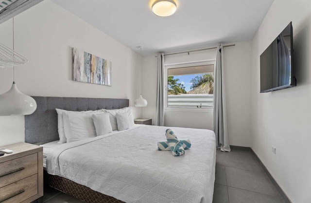 WLR8 - 1BR near Palm Beach - White Lotus Retreat
