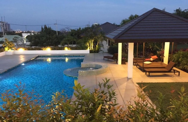 WOGAN HOUSE - The Best of Luxury Pool Villa