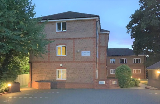 Wokingham - Large 2 bedroom Apartment 43
