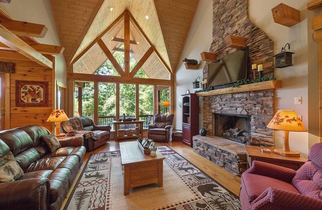 Wolf River Lodge - Mr Lake Lure Vacation Rentals