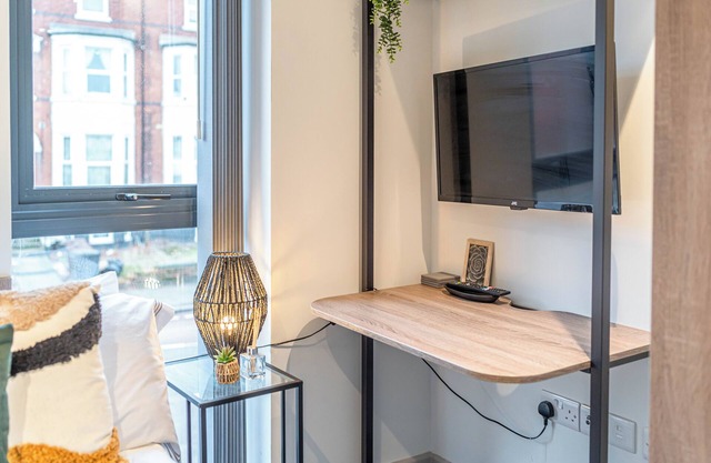 Wolverhampton Apt Near Molineux Stadium- Free Parking-Perfect for football fans