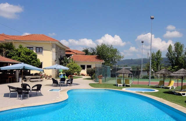 Wonderful 8 bedroom manor house with private pool and tennis court