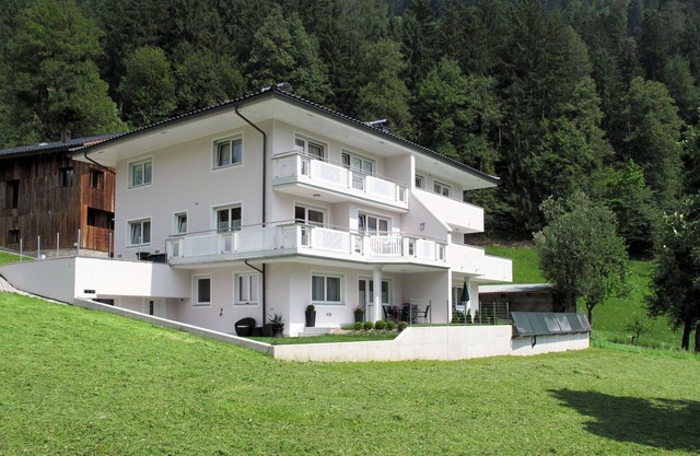 Wonderful villa for 10 guests with WIFI, TV, terrace and pets allowed
