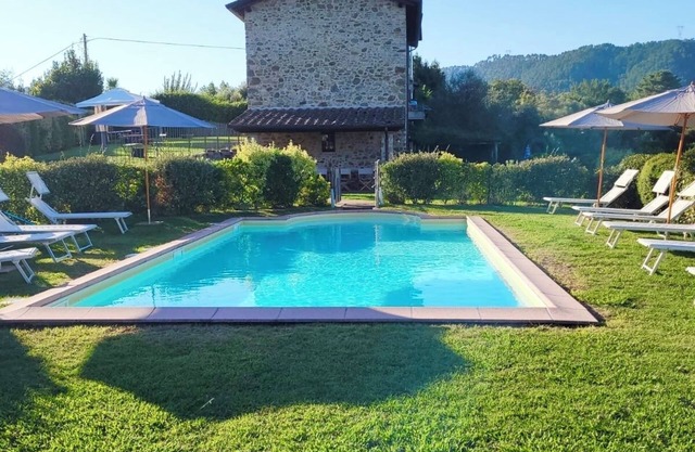 Wonderful farmhouse on the hills of CamaiorenLAST MINUTE DISCOUNT 10%