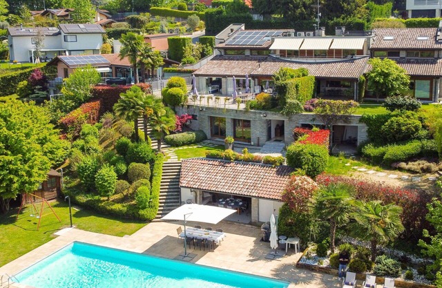 Wonderful villa with private pool, A/C, WIFI, TV, patio, pets allowed, panoramic view and parking