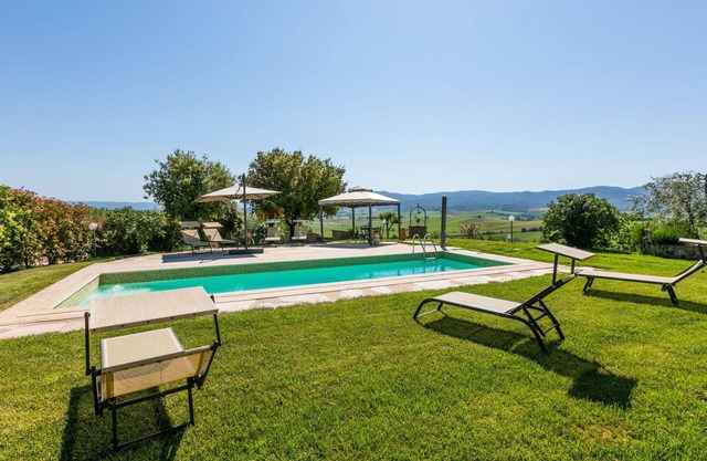 Wonderful villa for 10 guests with private pool, WIFI, TV, patio and panoramic view