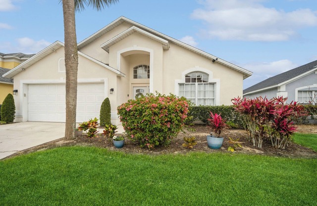 Wonderful Orlando Florida Home in the Manors at Westridge, 20 Minutes To Disney