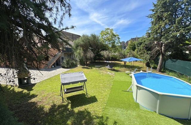 Wonderful private villa with WIFI, private pool, A/C, pets allowed and parking, close to Pisa