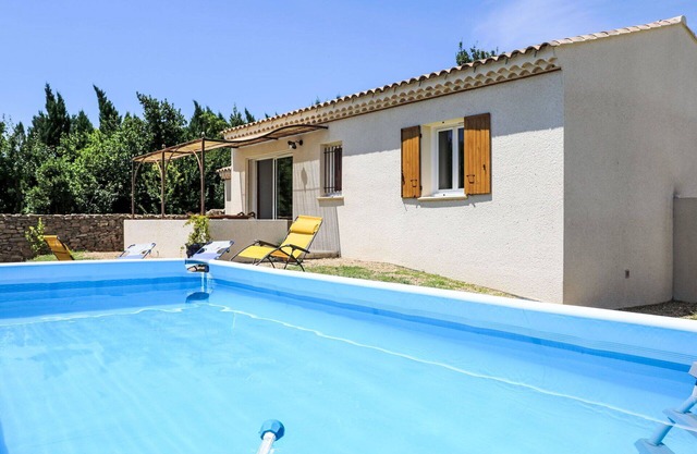 Wonderful private villa for 4 guests with private pool, WIFI, A/C, TV, terrace and parking