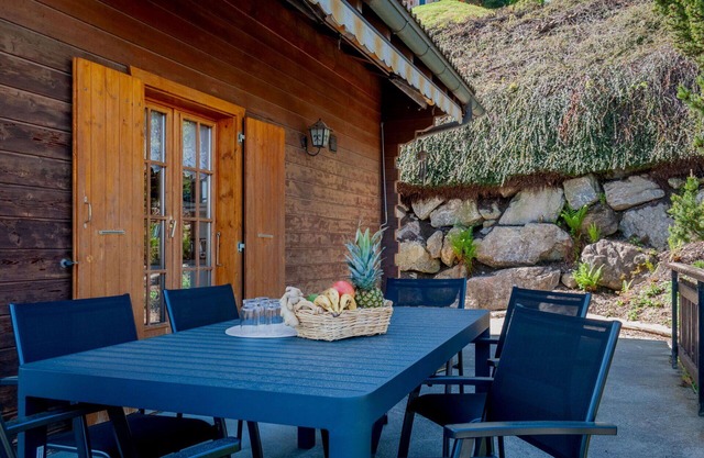 Wonderful private villa for 6 guests with WIFI, TV, terrace and pets allowed
