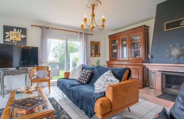 Wonderful private villa for 8 people with WIFI, hot tub, TV and terrace