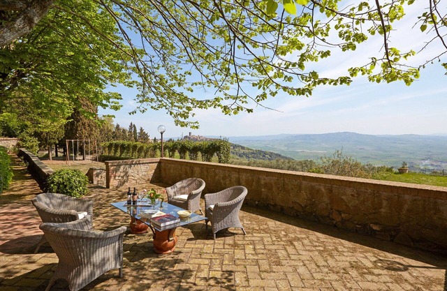 Wonderful private villa for 20 guests with WIFI, private pool, TV, pets allowed and panoramic view
