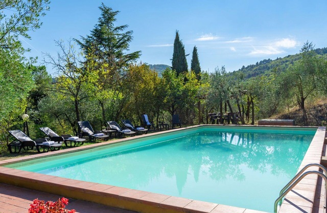 Wonderful private villa with private pool, WIFI, TV, balcony, pets allowed, panoramic view, parking