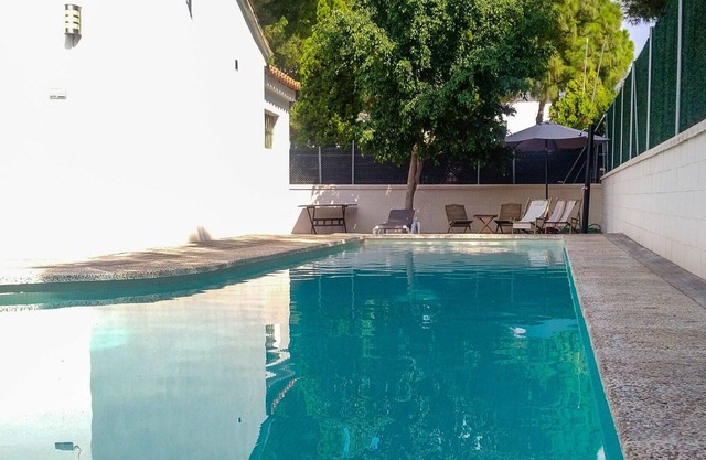 Wonderful private villa for 8 guests with private pool, WIFI, TV, terrace, pets allowed and park...