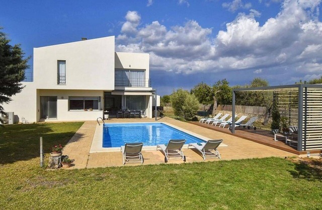 Wonderful private villa for 10 guests with A/C, private pool, WIFI, TV, patio and panoramic view