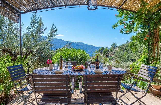 Wonderful private villa for 4 people with WIFI, TV and patio