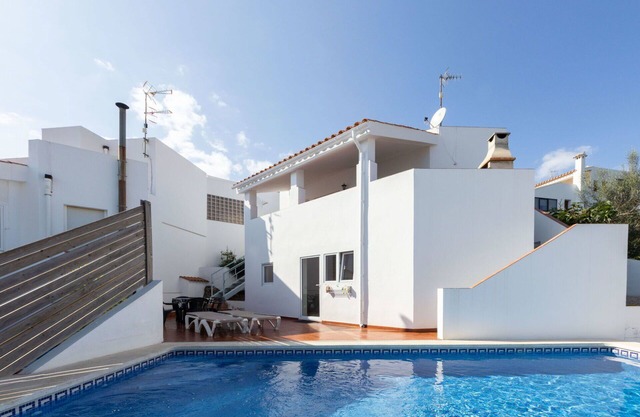 Wonderful private villa for 4 people with A/C, private pool, WIFI, TV and terrace