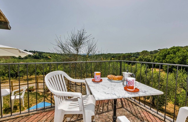 Wonderful private villa for 4 people with WIFI, TV, patio, pets allowed and panoramic view