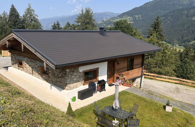 Wonderful private villa for 6 people with WIFI, TV, patio, pets allowed and panoramic view