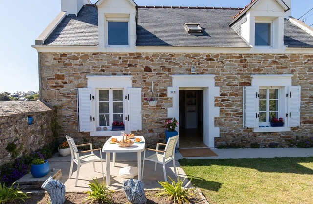 Wonderful private villa for 5 guests with TV, terrace, pets allowed, panoramic view and parking