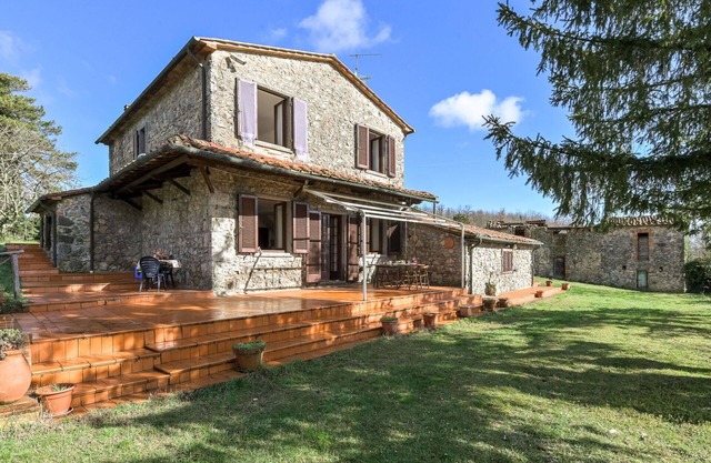 Wonderful private villa for 8 people with WIFI, TV, patio and pets allowed
