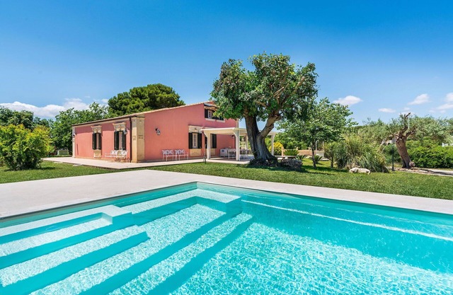 Wonderful private villa for 6 people with private pool, A/C, WIFI, TV and terrace
