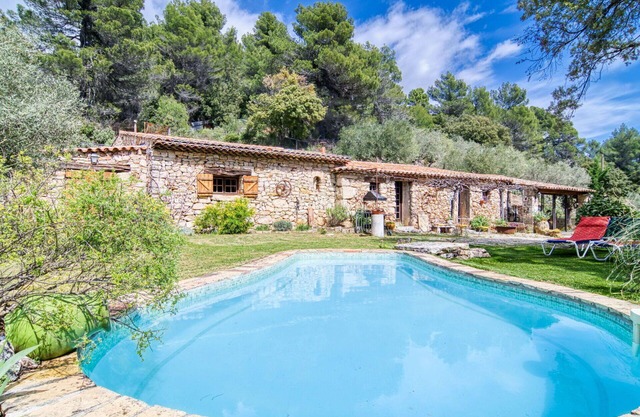 Wonderful private villa for 4 guests with private pool, TV and parking