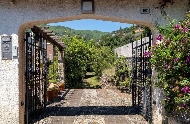 Wonderful private villa for 6 people with WIFI and pets allowed