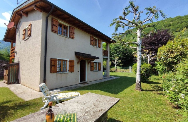 Wonderful private villa for 8 people with WIFI, TV, patio and pets allowed