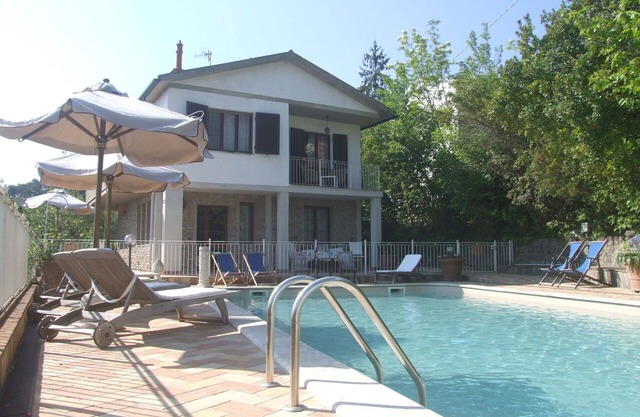 Wonderful private villa for 8 people with WIFI, pool, TV, patio and panoramic view