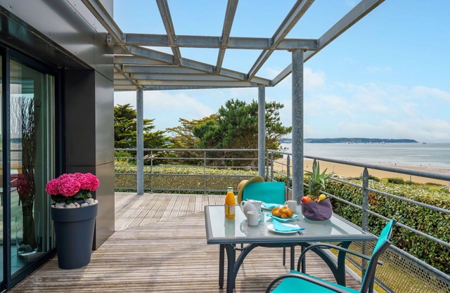 Wonderful private villa for 6 guests with WIFI, TV, terrace and parking