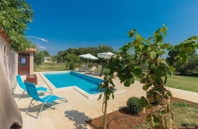 Wonderful private villa with A/C, private pool, WIFI, TV, terrace, pets allowed and parking