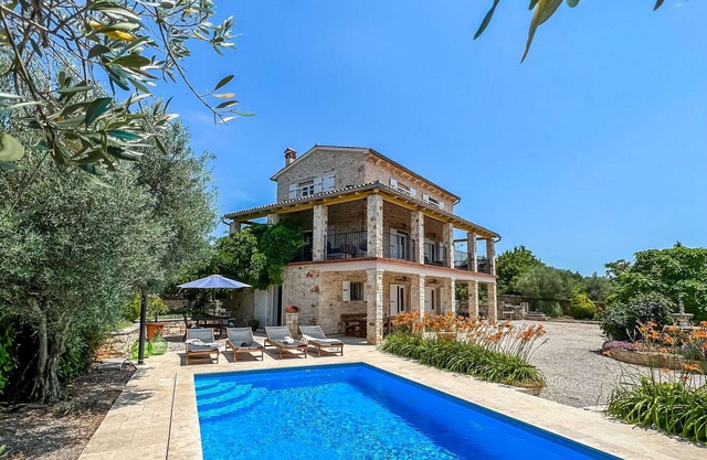 Wonderful private villa for 8 guests with WIFI, private pool, A/C, terrace, pets allowed and par.