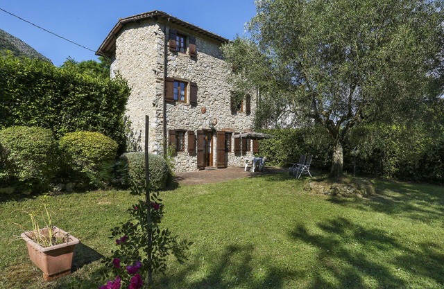 Wonderful private villa for 8 guests with WIFI, TV, patio and pets allowed