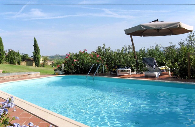 Wonderful villa for 4 guests with pool, WIFI, A/C, TV, terrace and parking