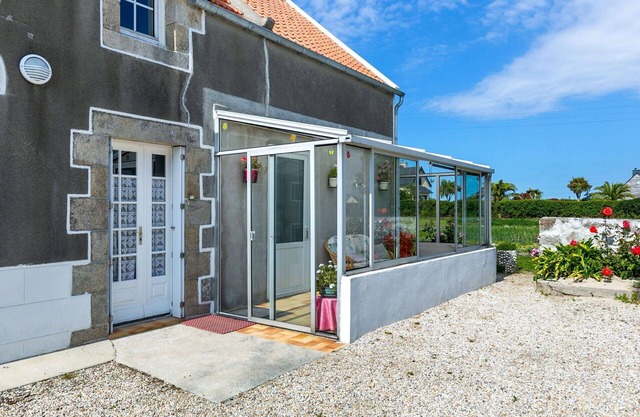 Wonderful villa for 4 guests with WIFI, TV, pets allowed and parking