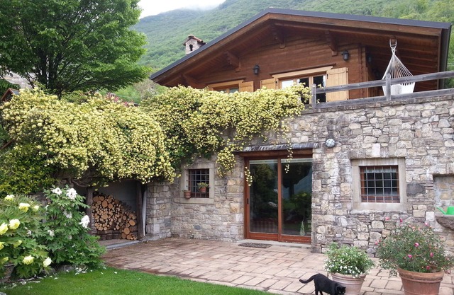 Woodden chalet panoramico