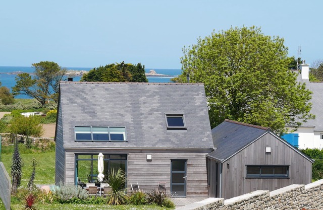 Wooden house, close to beaches and dunes
