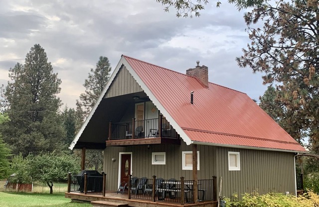 Woods Bay Chalet