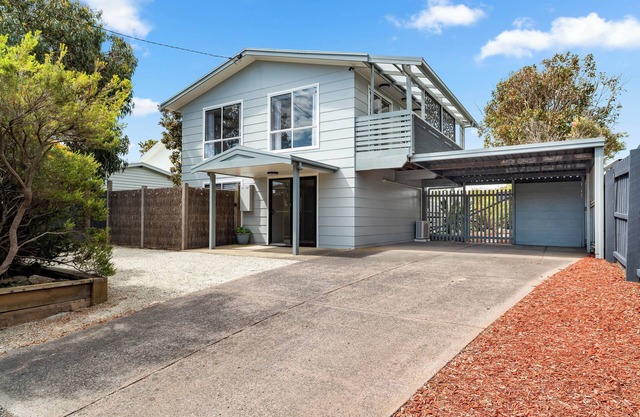 Wooli Waves by Ready Set Stay- Comfortable Family Home - pet friendly and WIFI