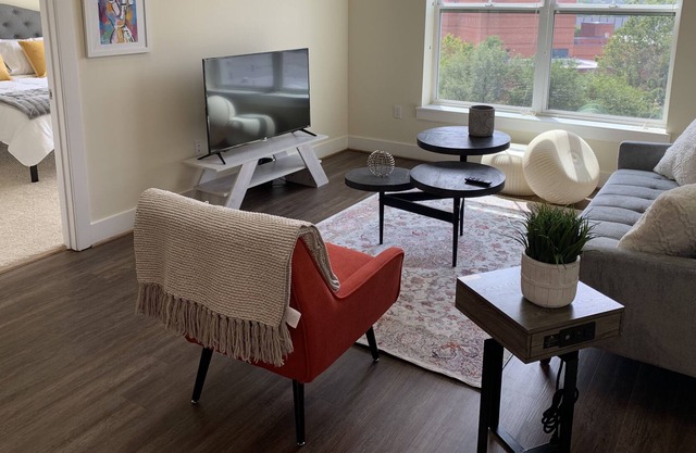 WOW | Stylish & luxury 2BR LOFT Heart of Old Town