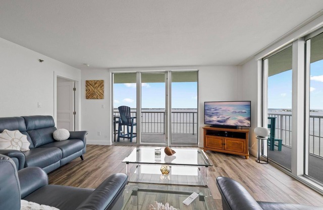 Wrap around Balcony with Gulf and Sound Views-TT9E