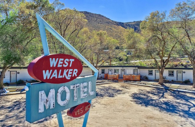 WWM 4 · 4 E. Sierra's base camp 2 Bed Suite, wifi WWM 4