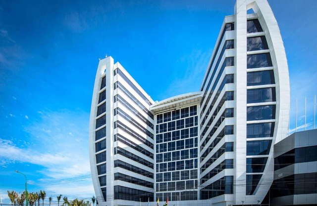 Wyndham Manta Sail Plaza Hotel and Convention Center