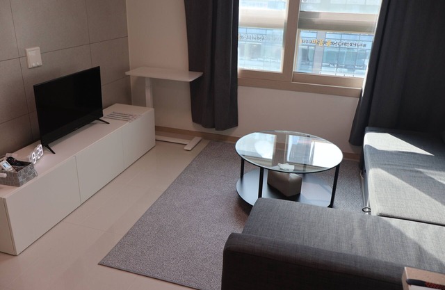 Xi Dasan Station Condo 1 min from DASAN metro station. Ideal for long-term stays, convenient for work and holidays.