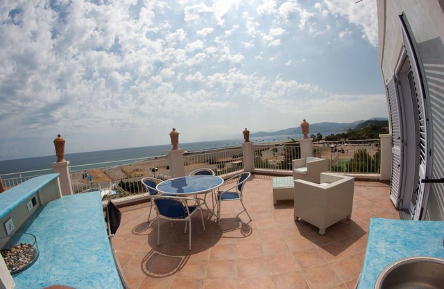 Yachting Club Mare