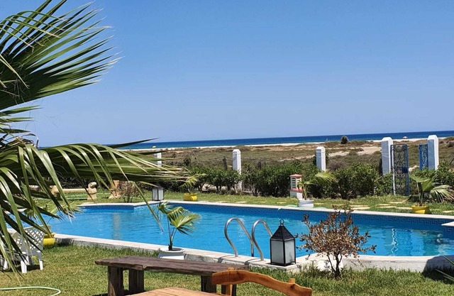 Yasmine Maamoura Beach