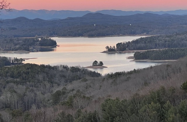 Year-Round Panoramic View: Lake BR & Layered Mtns from cabin, hot tub, decks