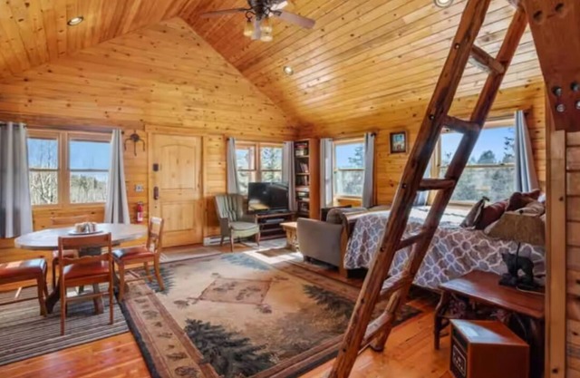 Your Colorado Cabin Getaway